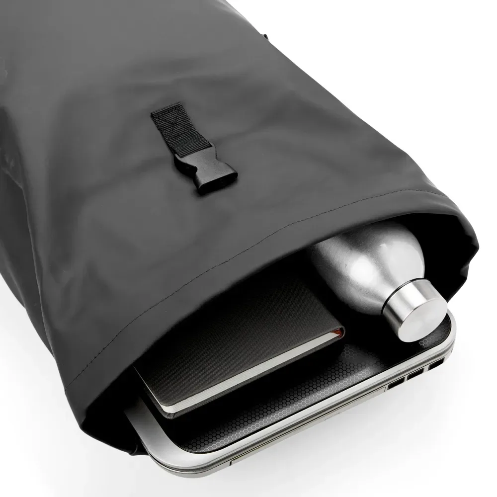 Mochila de Couro Sintético 30L