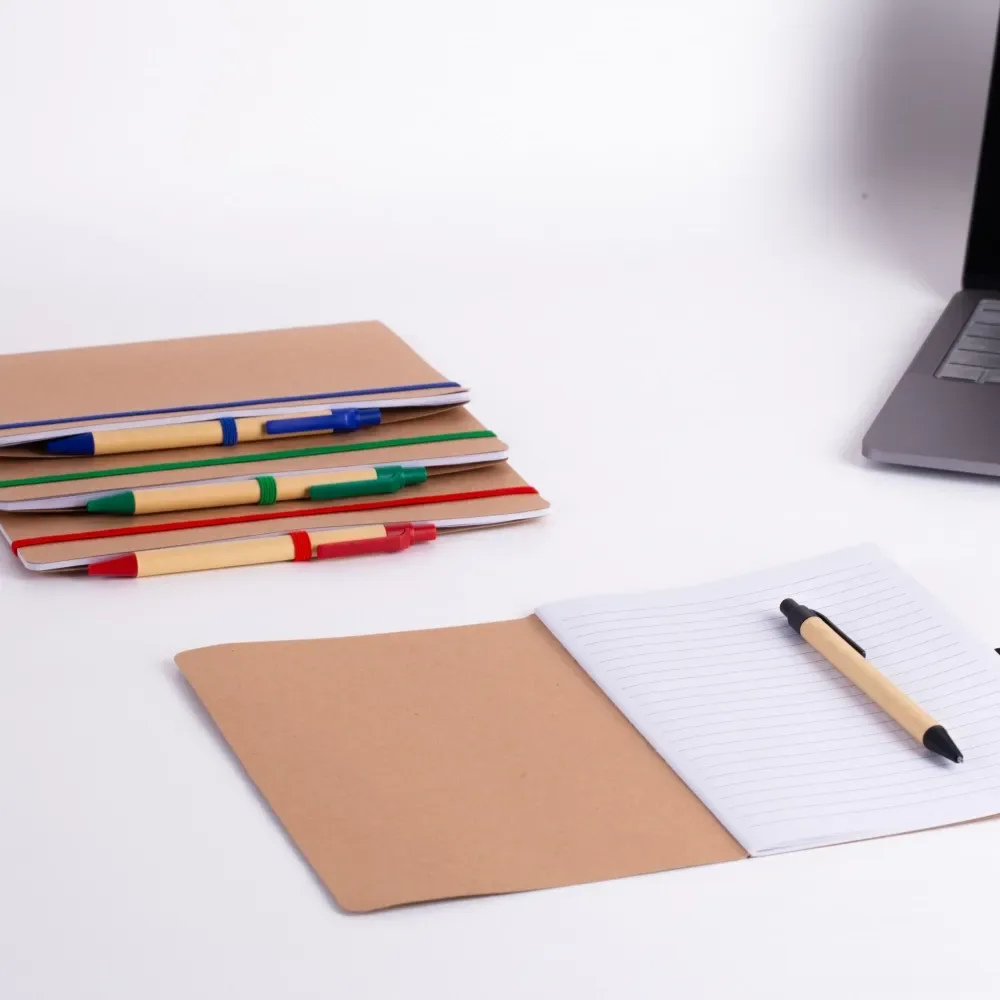 Caderno A5 capa em papel Kraft com caneta