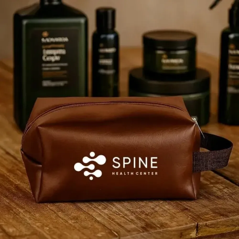 NECESSAIRE C/ ALÇA EM MATERIAL SINTÉTICO - MARROM