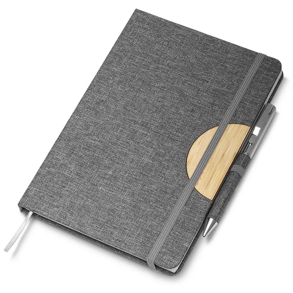 Caderno A5 Capa em RPET e detalhe em Bambu